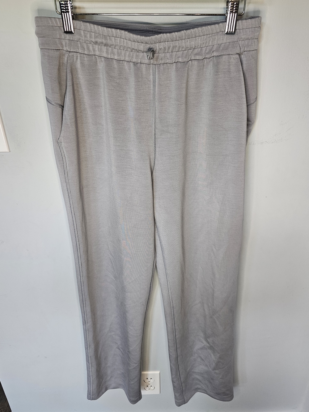 Along Fit Gray Athleisure Pants | Size M | Drawstring Waist | Side Pockets